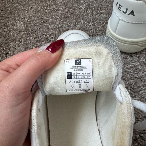 Veja Women’s V-12 Sneakers in Extra White - Picture 11 of 11